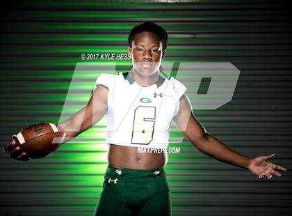 Thumbnail 3 in Grayson (Preseason Early Contenders Photo Shoot)  photogallery.