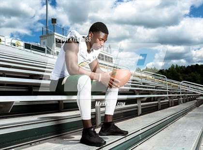 Thumbnail 1 in Grayson (Preseason Early Contenders Photo Shoot)  photogallery.