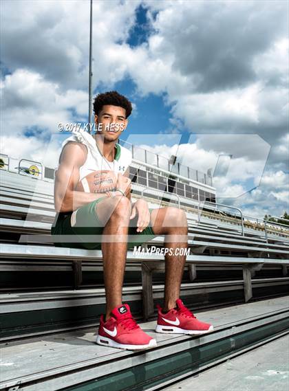 Thumbnail 1 in Grayson (Preseason Early Contenders Photo Shoot)  photogallery.