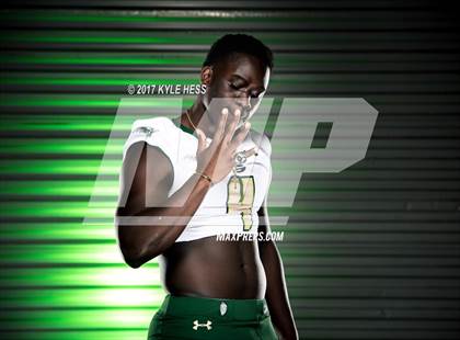 Thumbnail 2 in Grayson (Preseason Early Contenders Photo Shoot)  photogallery.