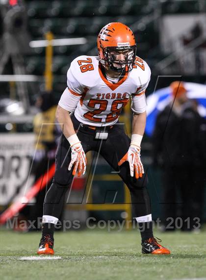 Thumbnail 2 in Union-Endicott vs. Williamsville North (NYSPHSAA Class A Semifinal) photogallery.