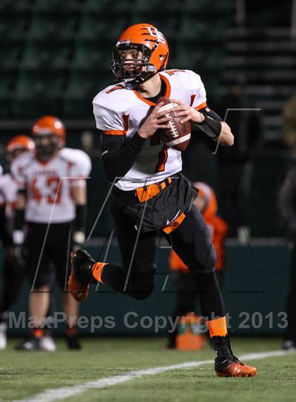 Thumbnail 1 in Union-Endicott vs. Williamsville North (NYSPHSAA Class A Semifinal) photogallery.