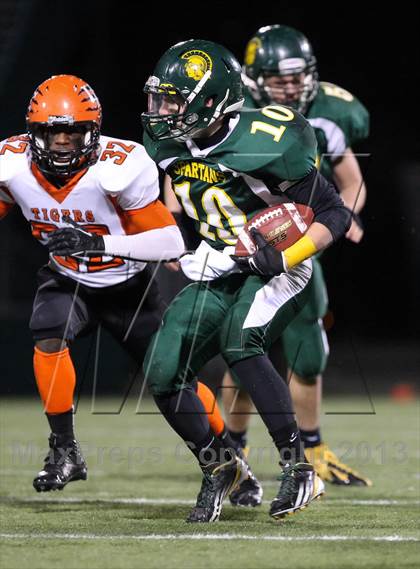 Thumbnail 2 in Union-Endicott vs. Williamsville North (NYSPHSAA Class A Semifinal) photogallery.