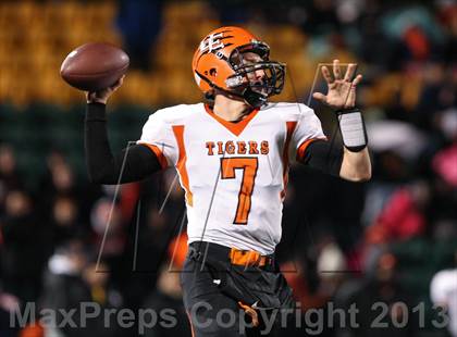 Thumbnail 2 in Union-Endicott vs. Williamsville North (NYSPHSAA Class A Semifinal) photogallery.