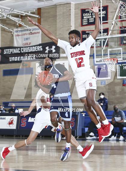 Thumbnail 3 in Monsignor Scanlan vs Archbishop Stepinac (CHSAA Spring Tournament) photogallery.