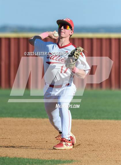 Thumbnail 1 in Bandera @ Fredericksburg photogallery.