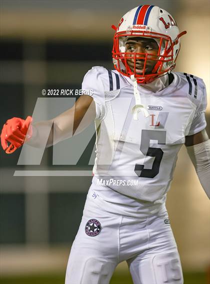 Thumbnail 2 in The Woodlands vs Lamar photogallery.