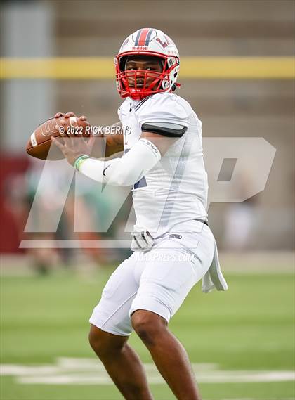 Thumbnail 2 in The Woodlands vs Lamar photogallery.