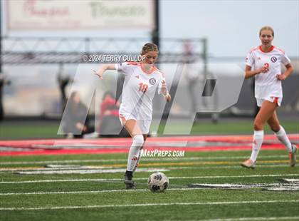Thumbnail 1 in Skyridge vs. Mountain Ridge (UHSAA 6A Quarterfinal) photogallery.