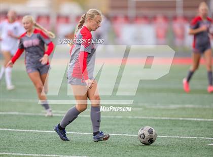 Thumbnail 3 in Skyridge vs. Mountain Ridge (UHSAA 6A Quarterfinal) photogallery.