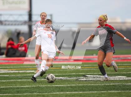 Thumbnail 1 in Skyridge vs. Mountain Ridge (UHSAA 6A Quarterfinal) photogallery.