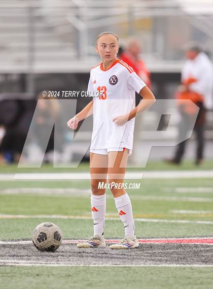 Thumbnail 3 in Skyridge vs. Mountain Ridge (UHSAA 6A Quarterfinal) photogallery.