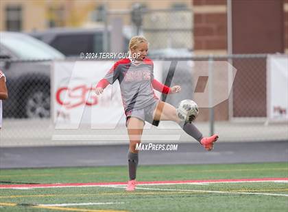 Thumbnail 3 in Skyridge vs. Mountain Ridge (UHSAA 6A Quarterfinal) photogallery.