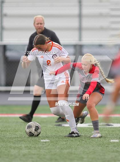 Thumbnail 2 in Skyridge vs. Mountain Ridge (UHSAA 6A Quarterfinal) photogallery.