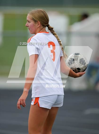 Thumbnail 3 in Skyridge vs. Mountain Ridge (UHSAA 6A Quarterfinal) photogallery.