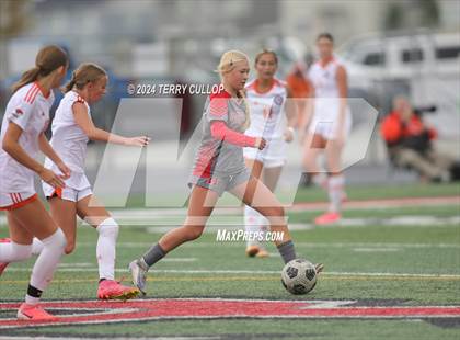 Thumbnail 3 in Skyridge vs. Mountain Ridge (UHSAA 6A Quarterfinal) photogallery.
