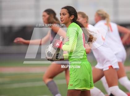 Thumbnail 2 in Skyridge vs. Mountain Ridge (UHSAA 6A Quarterfinal) photogallery.