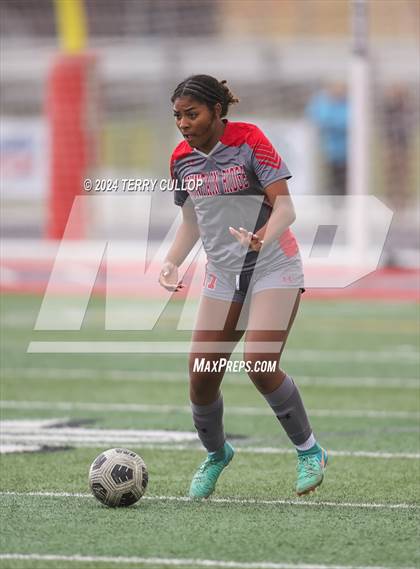 Thumbnail 3 in Skyridge vs. Mountain Ridge (UHSAA 6A Quarterfinal) photogallery.