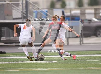 Thumbnail 1 in Skyridge vs. Mountain Ridge (UHSAA 6A Quarterfinal) photogallery.