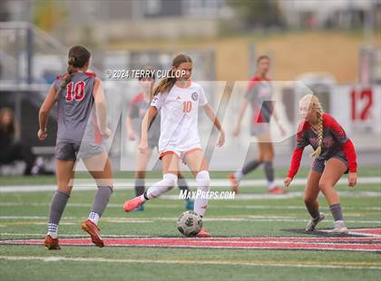 Thumbnail 1 in Skyridge vs. Mountain Ridge (UHSAA 6A Quarterfinal) photogallery.