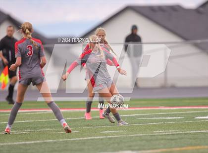 Thumbnail 1 in Skyridge vs. Mountain Ridge (UHSAA 6A Quarterfinal) photogallery.