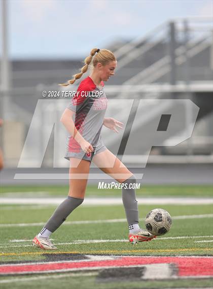 Thumbnail 1 in Skyridge vs. Mountain Ridge (UHSAA 6A Quarterfinal) photogallery.