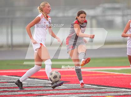 Thumbnail 3 in Skyridge vs. Mountain Ridge (UHSAA 6A Quarterfinal) photogallery.