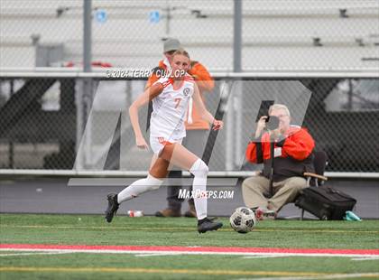 Thumbnail 1 in Skyridge vs. Mountain Ridge (UHSAA 6A Quarterfinal) photogallery.