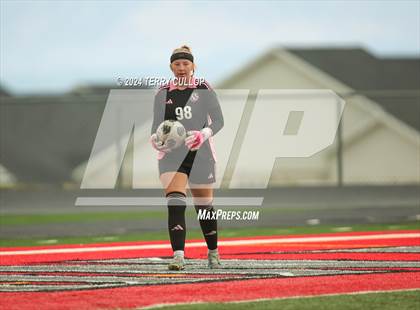 Thumbnail 2 in Skyridge vs. Mountain Ridge (UHSAA 6A Quarterfinal) photogallery.