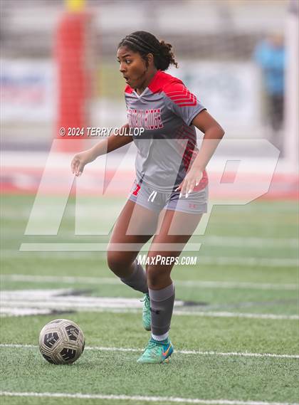 Thumbnail 2 in Skyridge vs. Mountain Ridge (UHSAA 6A Quarterfinal) photogallery.