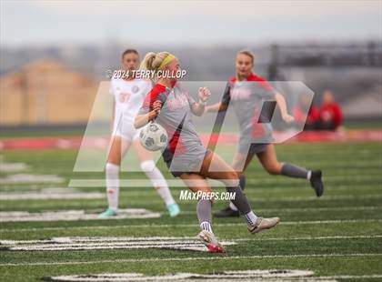 Thumbnail 3 in Skyridge vs. Mountain Ridge (UHSAA 6A Quarterfinal) photogallery.