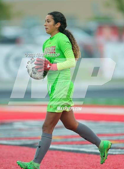Thumbnail 1 in Skyridge vs. Mountain Ridge (UHSAA 6A Quarterfinal) photogallery.