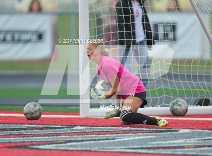 Thumbnail 1 in Skyridge vs. Mountain Ridge (UHSAA 6A Quarterfinal) photogallery.