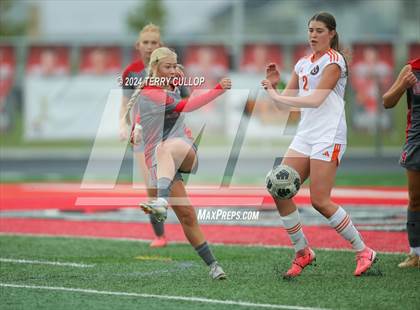 Thumbnail 1 in Skyridge vs. Mountain Ridge (UHSAA 6A Quarterfinal) photogallery.