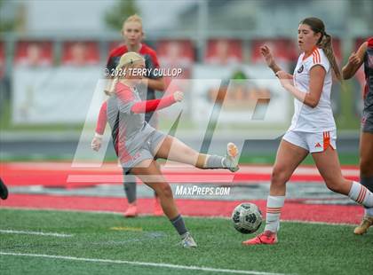 Thumbnail 2 in Skyridge vs. Mountain Ridge (UHSAA 6A Quarterfinal) photogallery.