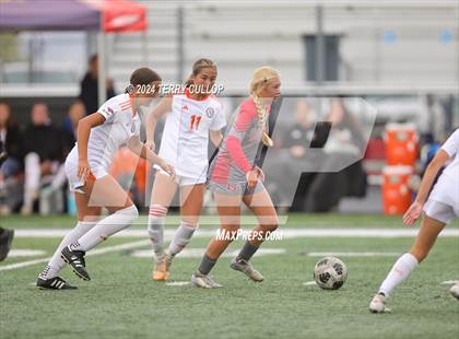 Thumbnail 3 in Skyridge vs. Mountain Ridge (UHSAA 6A Quarterfinal) photogallery.