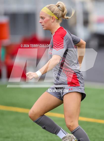 Thumbnail 2 in Skyridge vs. Mountain Ridge (UHSAA 6A Quarterfinal) photogallery.