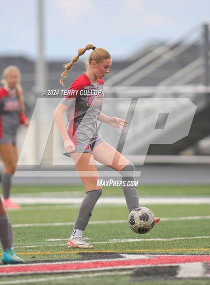 Thumbnail 3 in Skyridge vs. Mountain Ridge (UHSAA 6A Quarterfinal) photogallery.