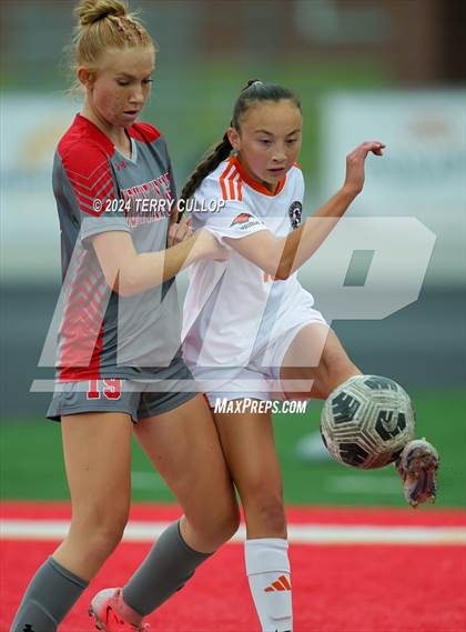 Thumbnail 1 in Skyridge vs. Mountain Ridge (UHSAA 6A Quarterfinal) photogallery.