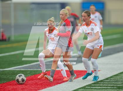 Thumbnail 1 in Skyridge vs. Mountain Ridge (UHSAA 6A Quarterfinal) photogallery.