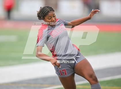 Thumbnail 2 in Skyridge vs. Mountain Ridge (UHSAA 6A Quarterfinal) photogallery.