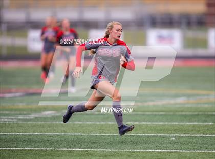 Thumbnail 3 in Skyridge vs. Mountain Ridge (UHSAA 6A Quarterfinal) photogallery.