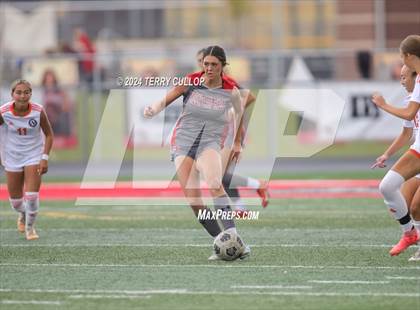 Thumbnail 2 in Skyridge vs. Mountain Ridge (UHSAA 6A Quarterfinal) photogallery.