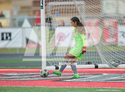 Thumbnail 3 in Skyridge vs. Mountain Ridge (UHSAA 6A Quarterfinal) photogallery.