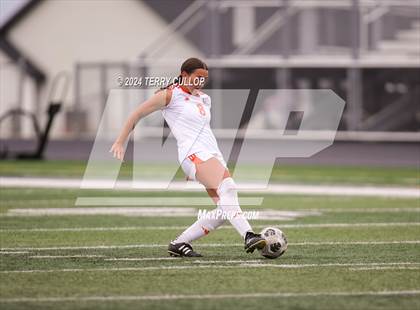 Thumbnail 2 in Skyridge vs. Mountain Ridge (UHSAA 6A Quarterfinal) photogallery.