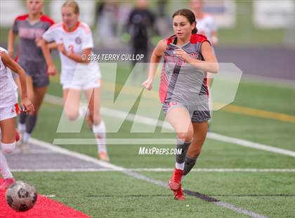 Thumbnail 2 in Skyridge vs. Mountain Ridge (UHSAA 6A Quarterfinal) photogallery.