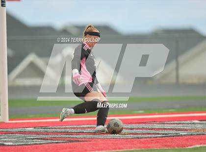 Thumbnail 1 in Skyridge vs. Mountain Ridge (UHSAA 6A Quarterfinal) photogallery.
