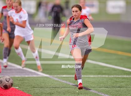 Thumbnail 3 in Skyridge vs. Mountain Ridge (UHSAA 6A Quarterfinal) photogallery.
