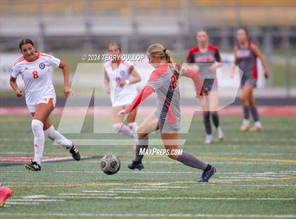 Thumbnail 3 in Skyridge vs. Mountain Ridge (UHSAA 6A Quarterfinal) photogallery.