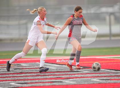 Thumbnail 3 in Skyridge vs. Mountain Ridge (UHSAA 6A Quarterfinal) photogallery.